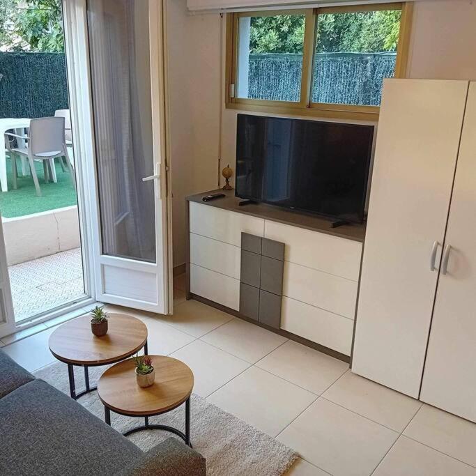 Studio Cosy Terrasse Front Mer Cagnes-sur-Mer Bagian luar foto